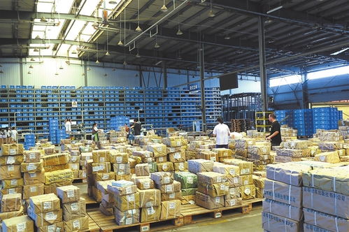 江西新華發(fā)行集團(tuán)搶時間 趕進(jìn)度 備好教材迎開學(xué) 圖